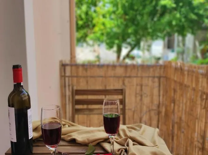 John's 1 In דירה