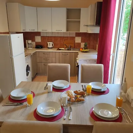 John's 1 In * Argostoli (Kefalonia)